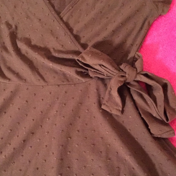 Elegant Brown Wrap Mini Dress - Picture 4 of 10